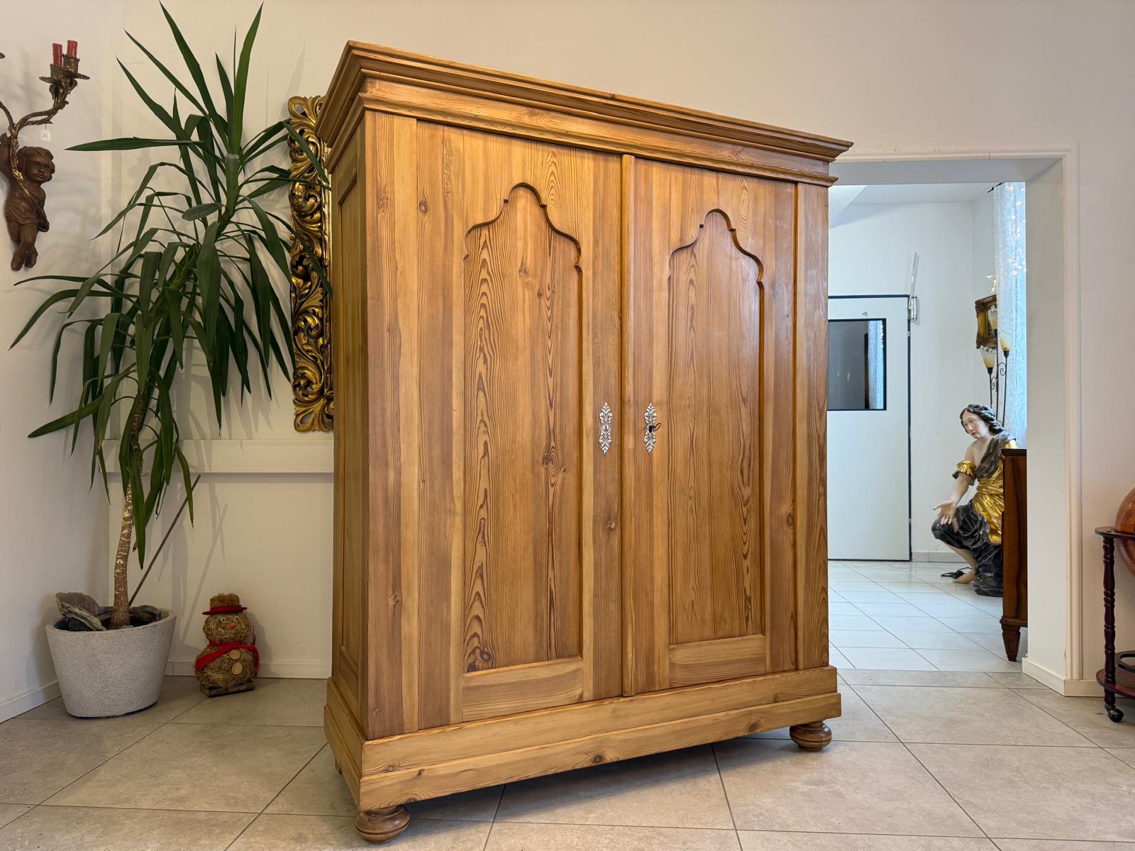 Originaler Bauernschrank Biedermeierschrank Hallenschrank Bauernkasten D1023