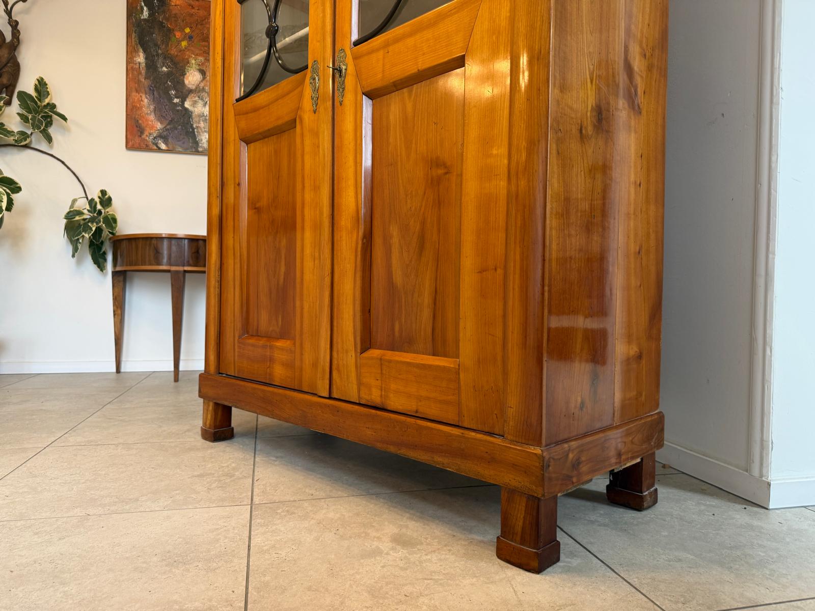 Sale Restaurierte Biedermeier Vitrine Bücherschrank Glasschrank D1069