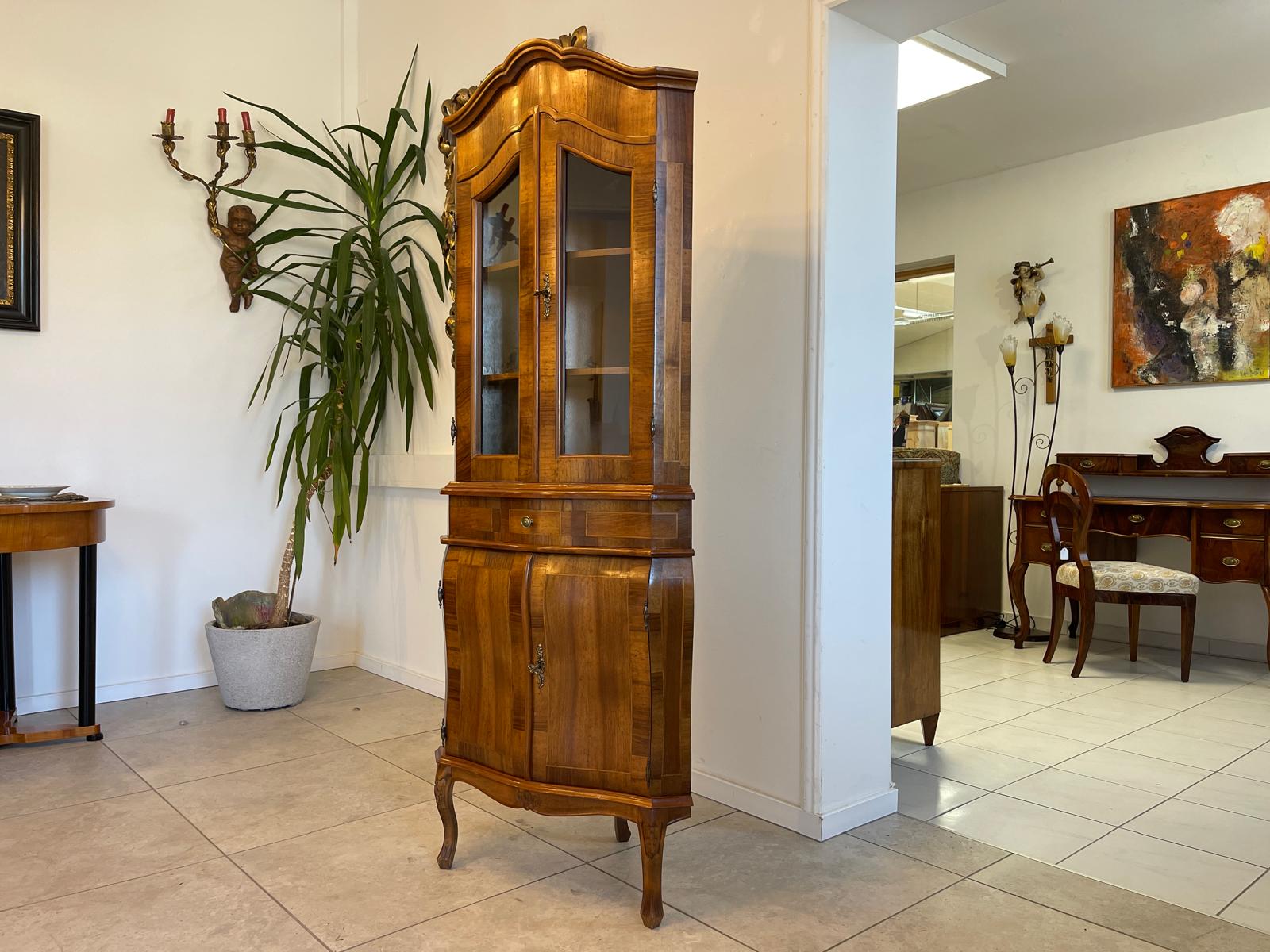 Traum Vitrine im Barockstil Eckvitrine Eckschrank G1262