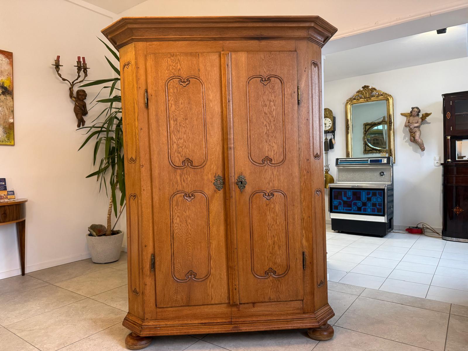 Originaler Eichenschrank Rauchschrank um 1780 Antiquität D1068