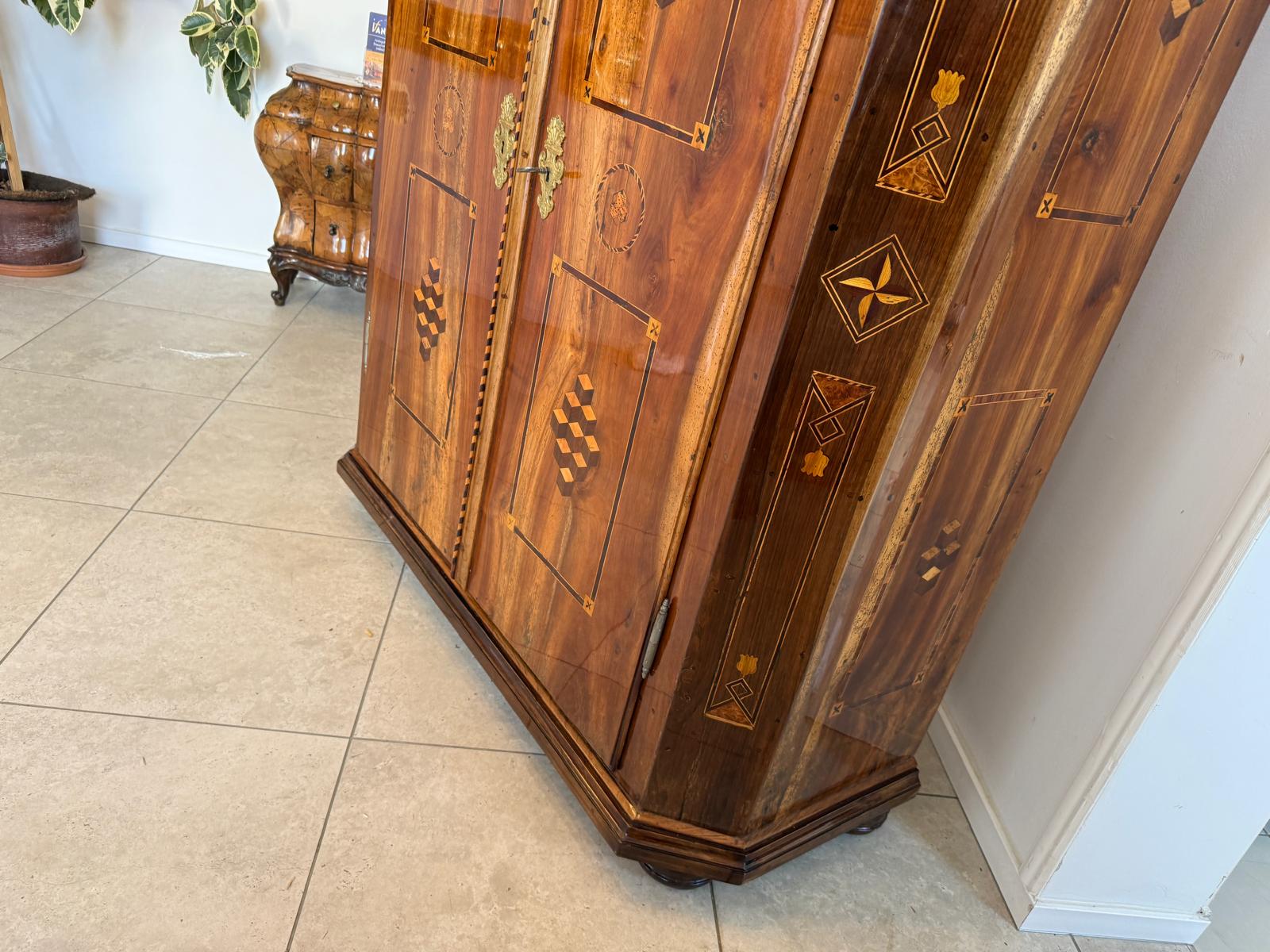 Barocker Hallenschrank Barockschrank Maria Theresienschrank D1179