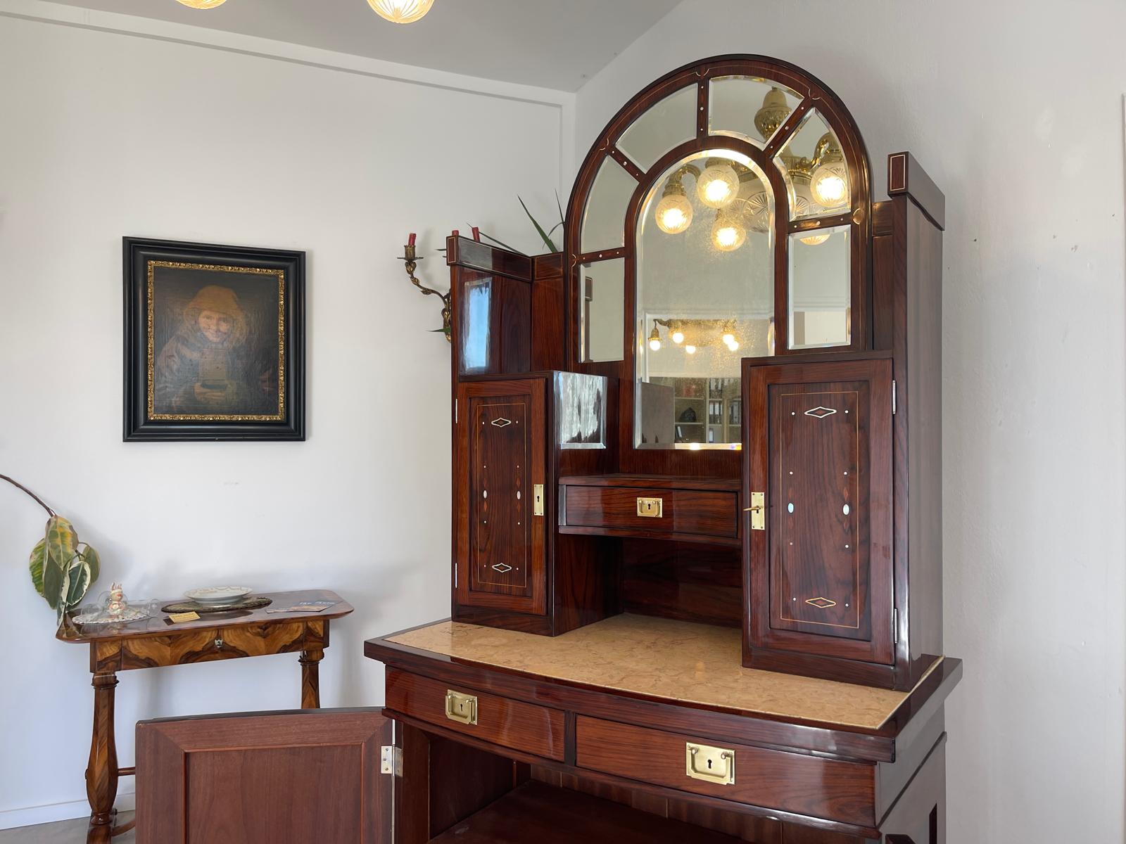 Sale Restauriertes Jugendstil Designerbuffet Aufsatzbuffet Schellack Antiquität G1377-1