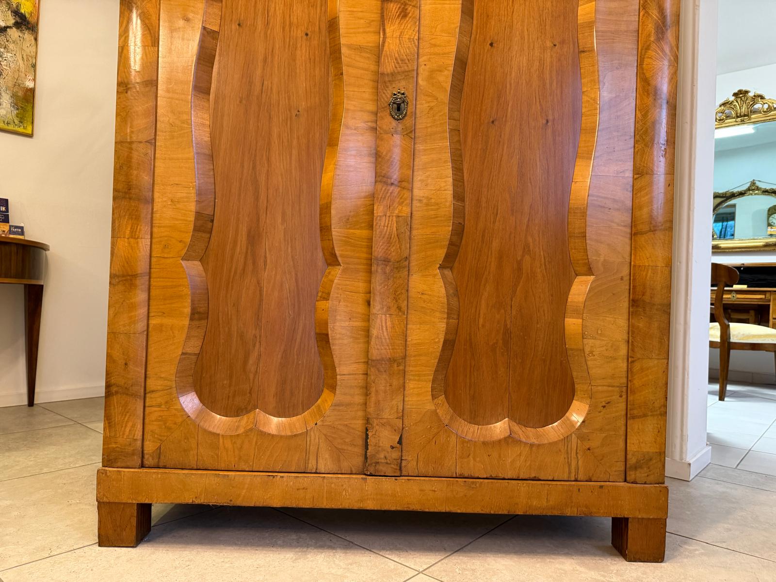 Original Biedermeier Schrank Kleiderkasten Keilschrank G2329