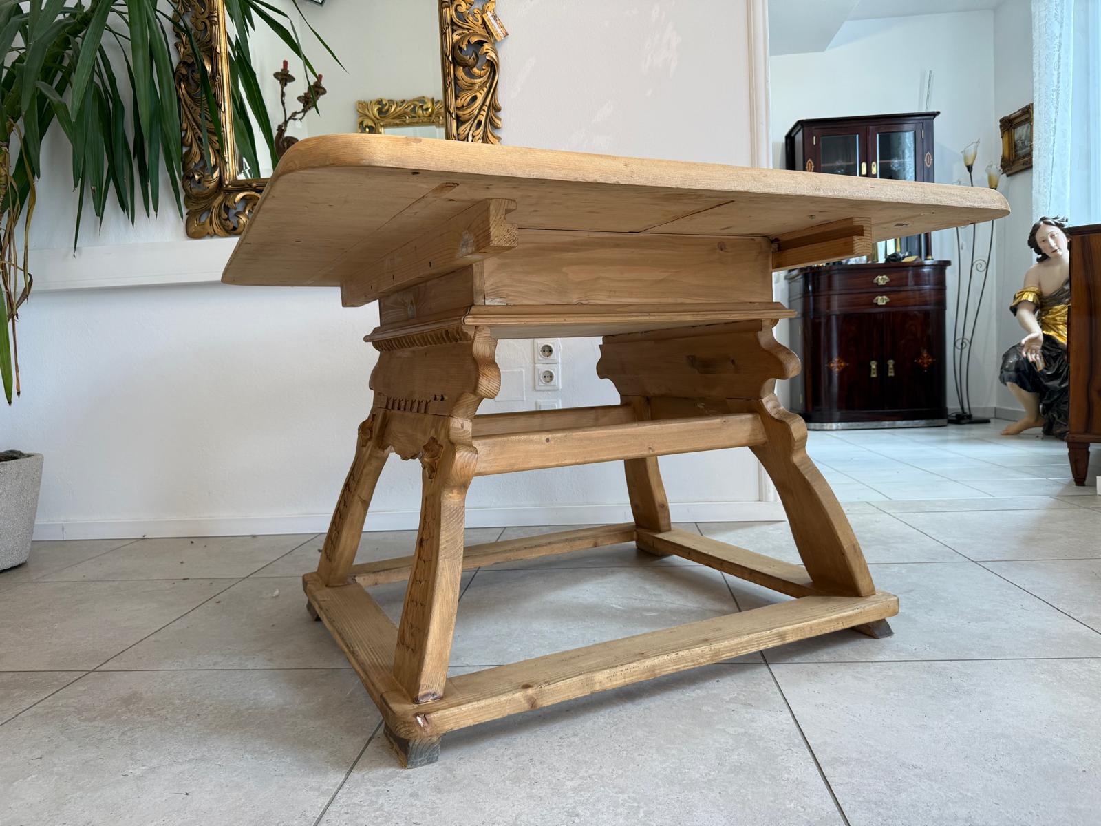 Jogltisch Bauerntisch Eichenholz Hüttentisch Bauernmöbel D2695