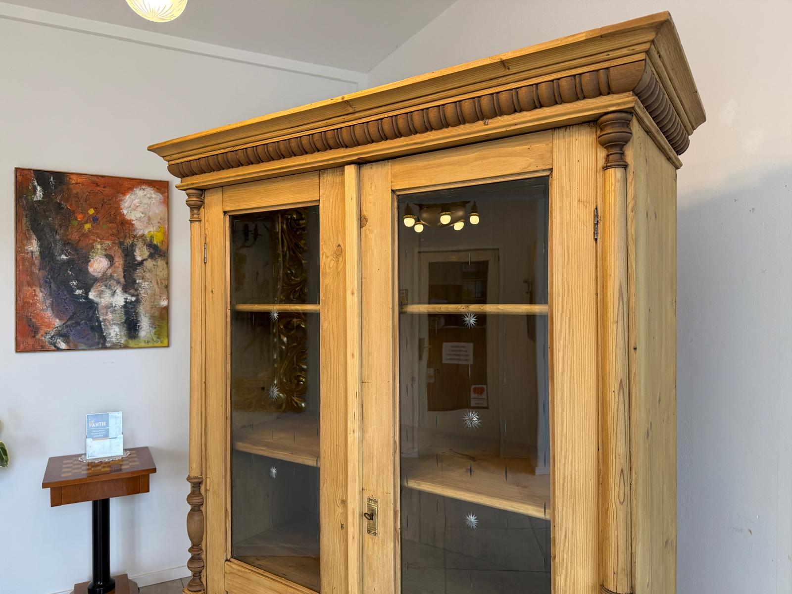 Vitrinenschrank aus der Epoche der Gründerzeit Bücherschrank D2287