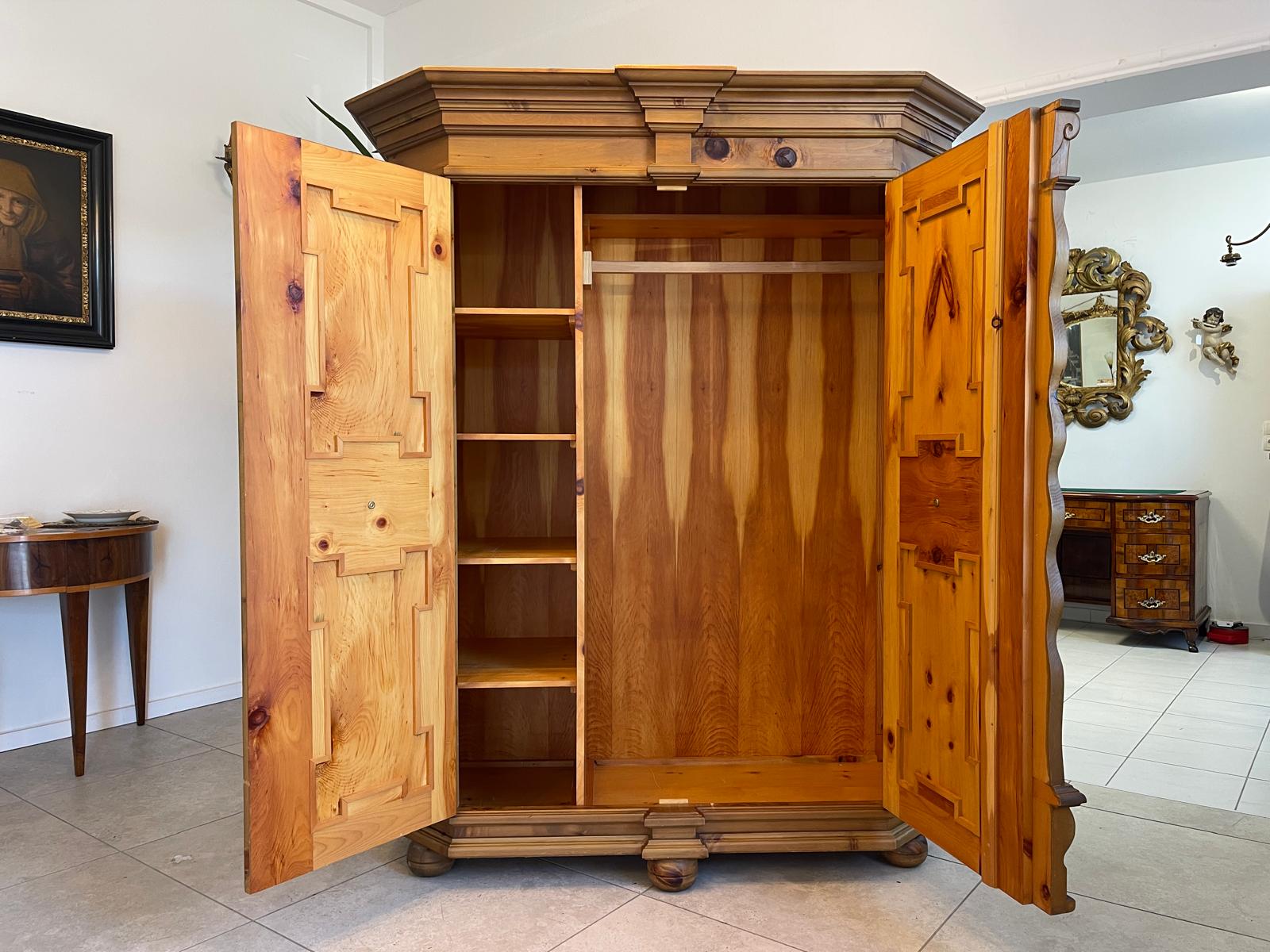 Zirbenholz Schrank Kasten Bauerschrank Kleiderkasten G1097
