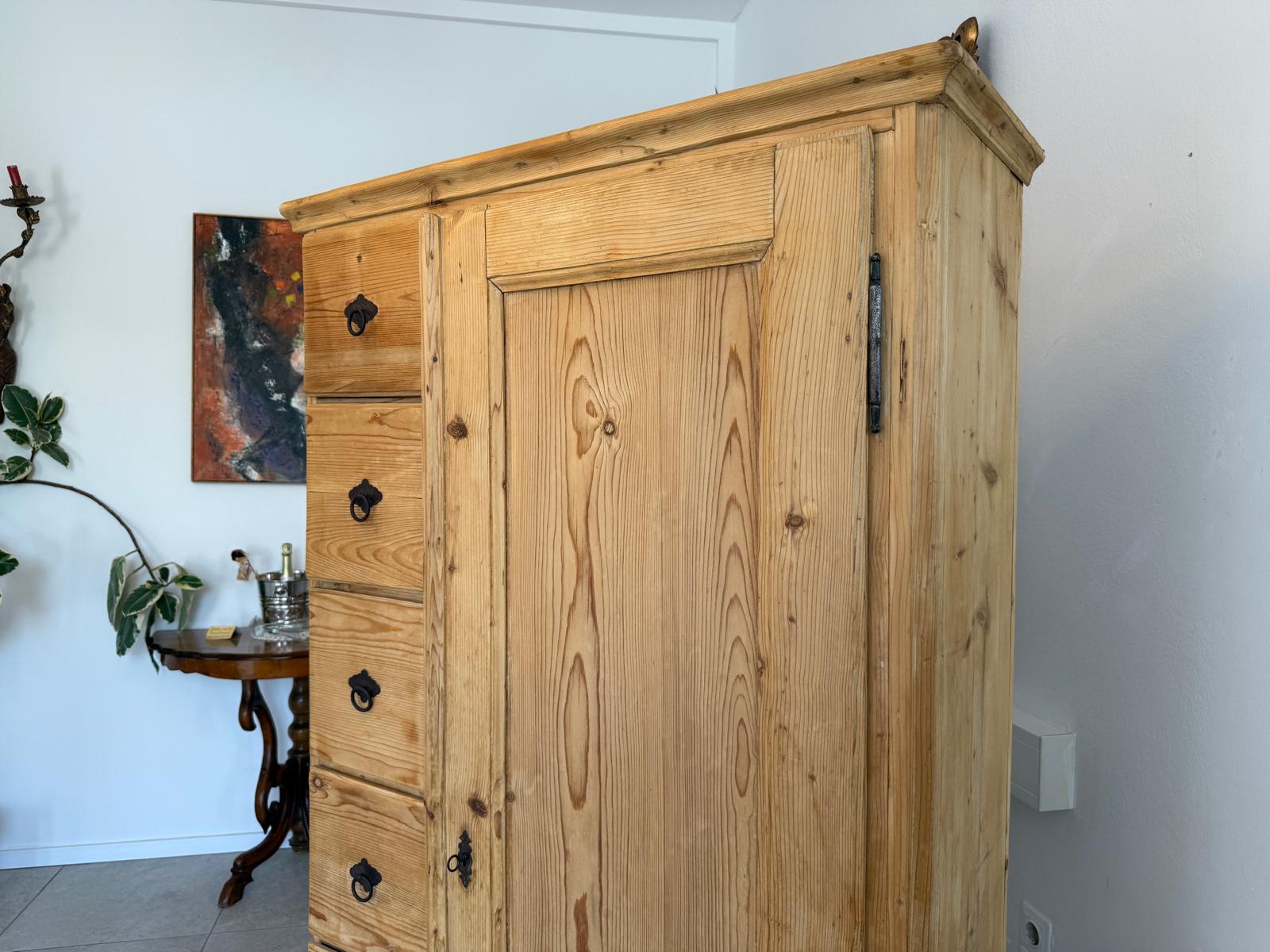 Uriger Biedermeier Brotschrank Almerschrank Speiskasten Bauernkasten G1775