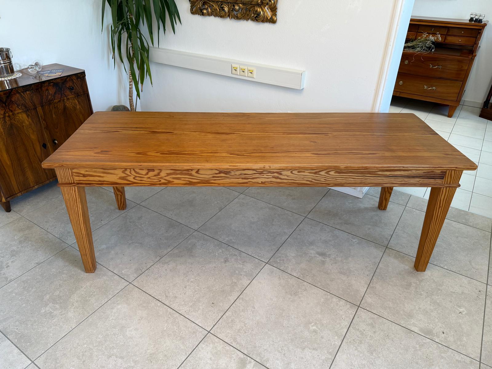 Uriger Bauerntisch Tafeltisch Hüttentisch Naturholztisch G1923