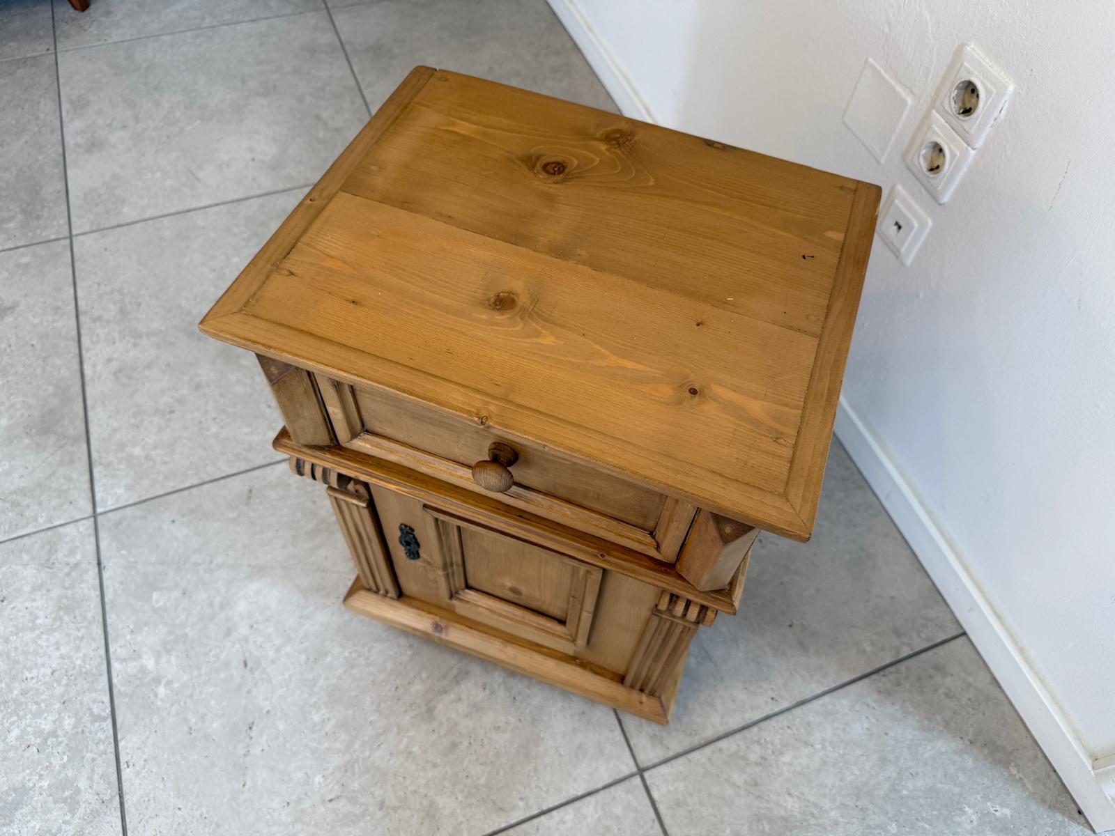 Bäuerliches Nachtkasterl Gründerzeit Stil Fichtenholz Antik G2067