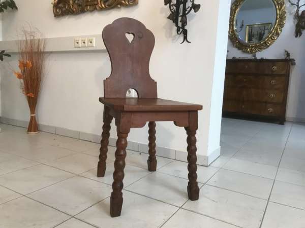 uriger alter Bauernsessel Sessel Stuhl Herzerlsessel W3311