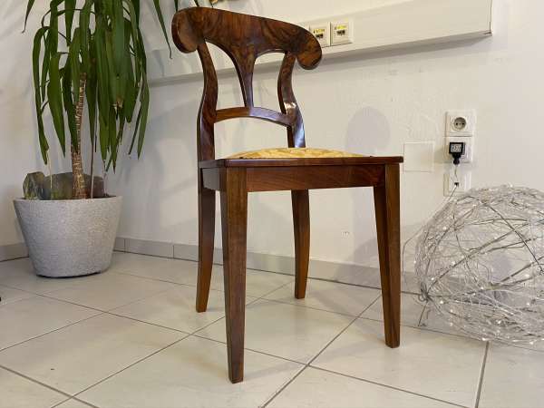 Biedermeier Sessel = 1 Stück Nussholz Schaufelsessel Original E1993