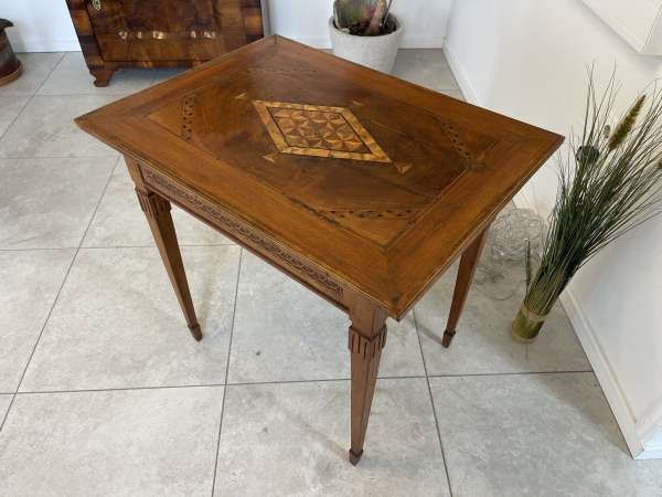 Originaler Barock Tisch Spieltisch Beistelltisch A4193